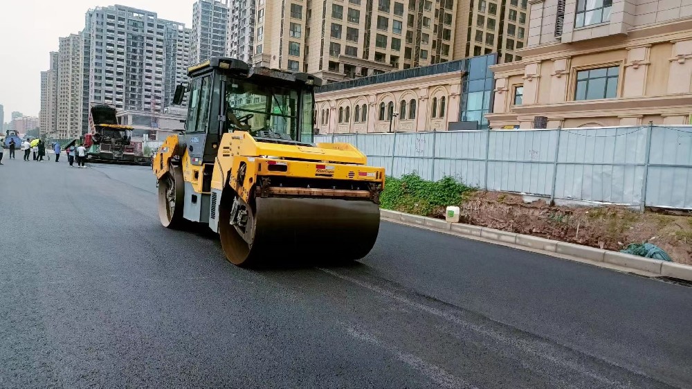 郑州沥青路面摊铺沥青每平方多少费用