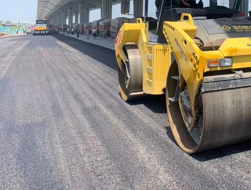 郑州四环地面道路沥青路面施工