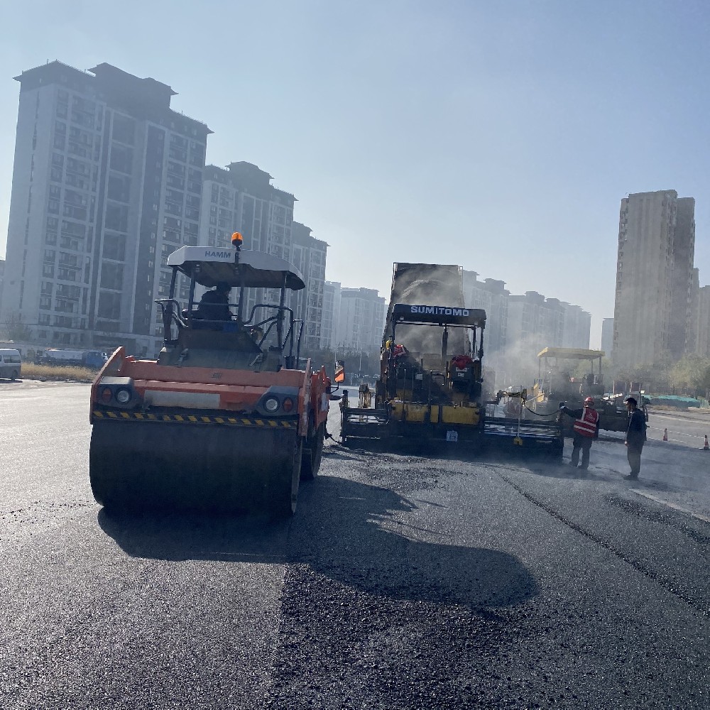 郑州沥青路面的铺设工作流程
