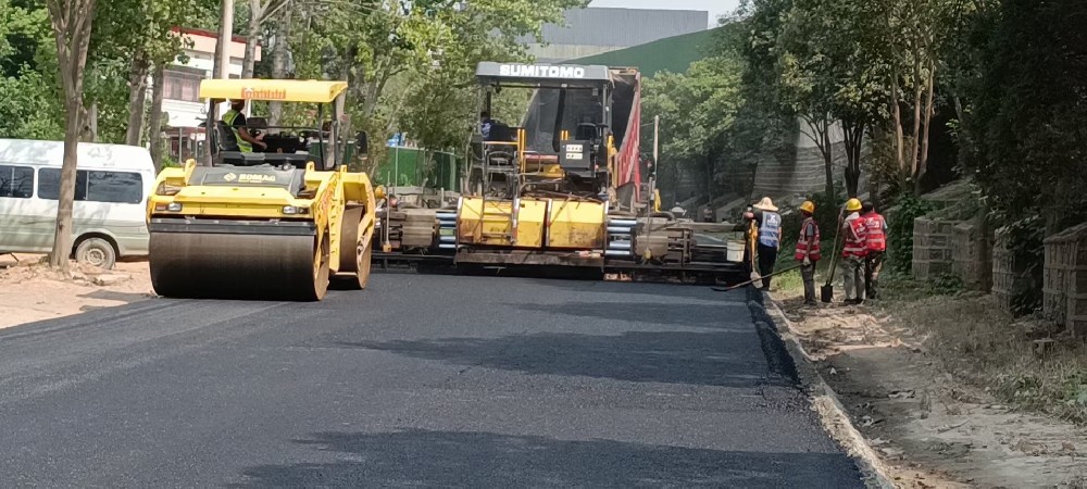 新乡沥青路面碾压