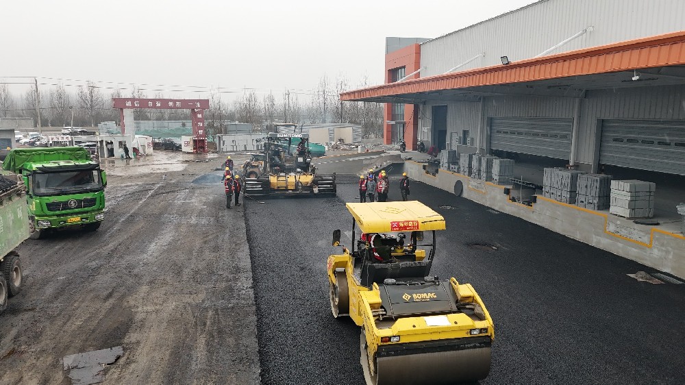 郑州新郑沥青路面横向接缝的处理——郑州新郑沥青路面