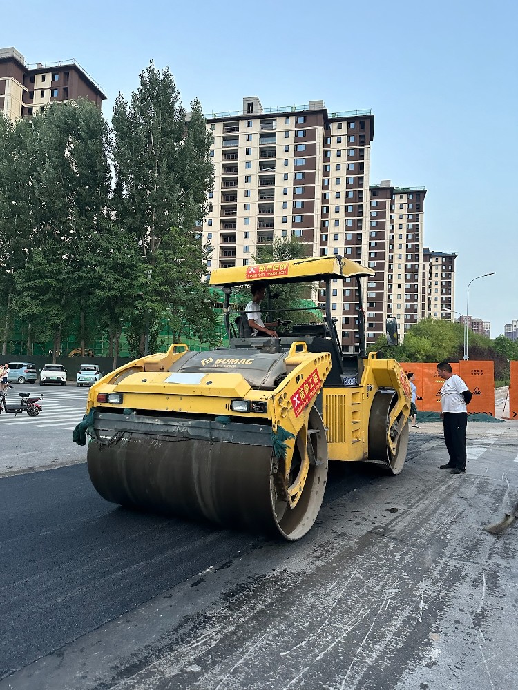 郑州新乡沥青路面再生——郑州新乡沥青路面摊铺
