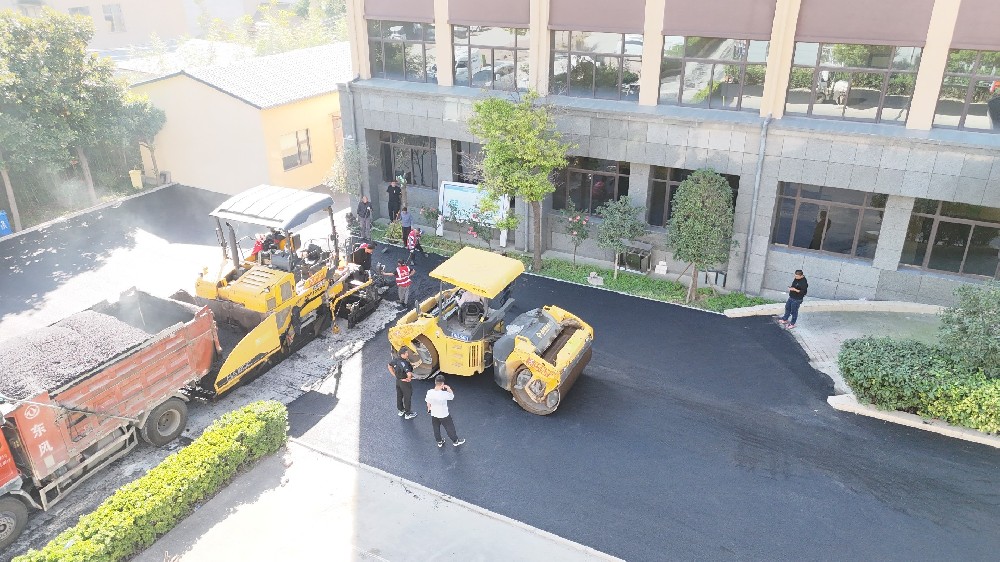 郑州新郑沥青混凝土路面质量的要求——郑州新郑沥青生产厂家