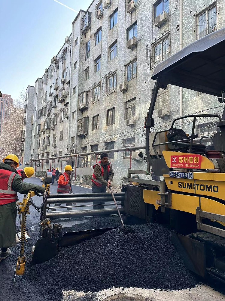 新密沥青路面早期裂缝——新密沥青路面施工