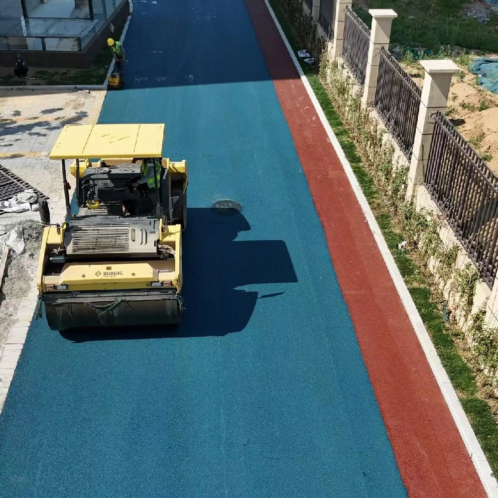 郑州新乡红色沥青路面施工主要步骤