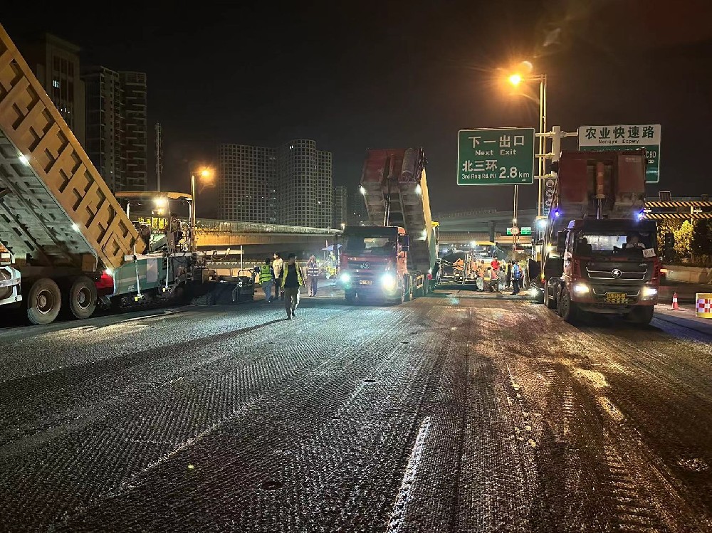 新乡沥青路面施工压实方法