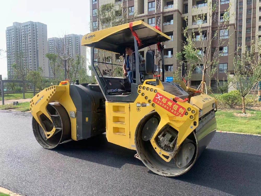 新乡沥青路面坑槽的修补方法