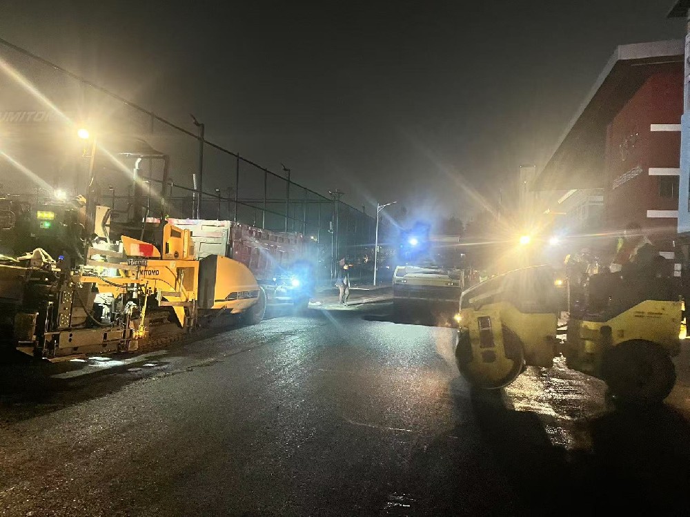道路见证着城市的变迁