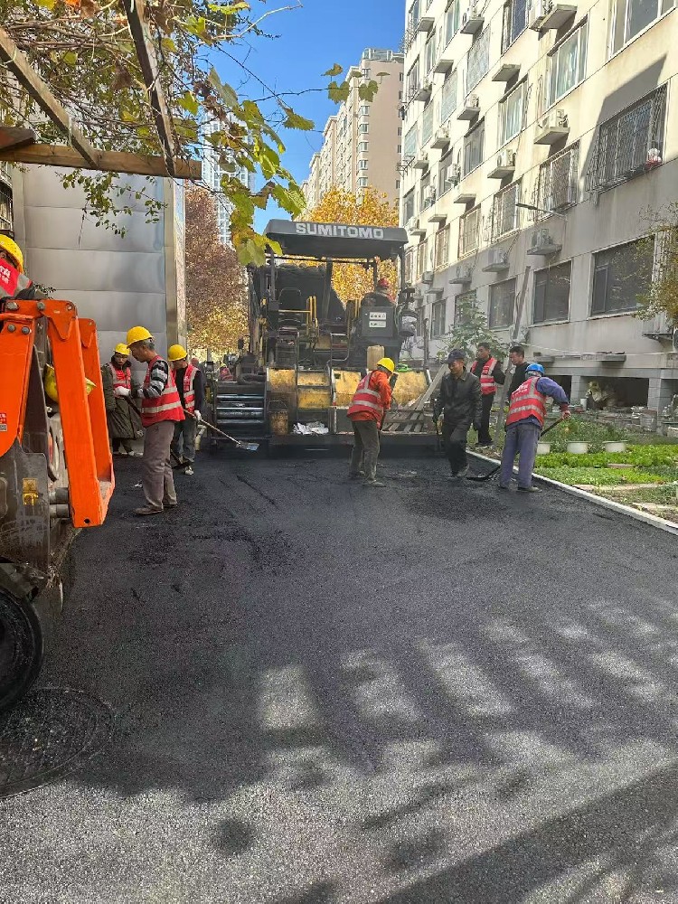 郑州新乡沥青路面施工藏在脚下的城市温度