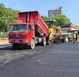 郑州新乡沥青路面施工劲旅之师,铺就城市繁荣之路