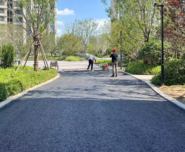 郑州新乡沥青路面施工厂家重载路面的“钢铁脊梁”,我们来锻造