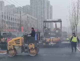 郑州新乡沥青路面施工厂家:专业技术团队,铸就核心竞争力